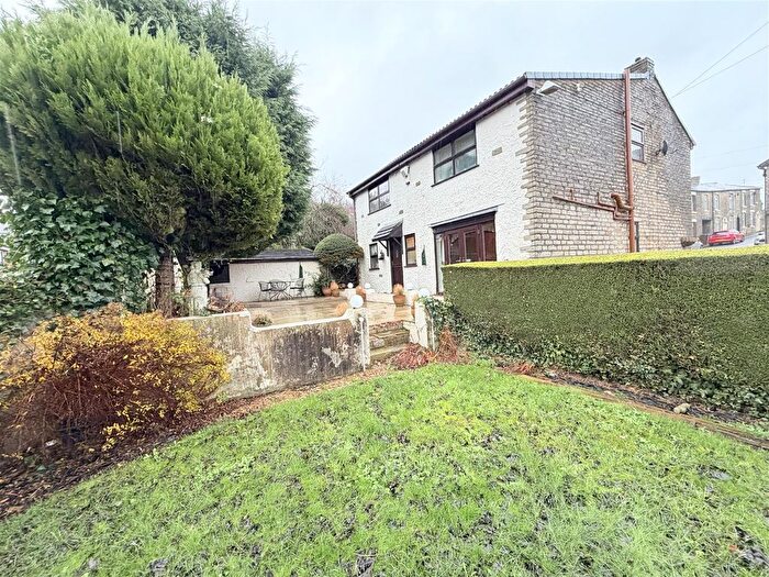 4 Bedroom Detached House For Sale In Lees Road, Mossley, OL5