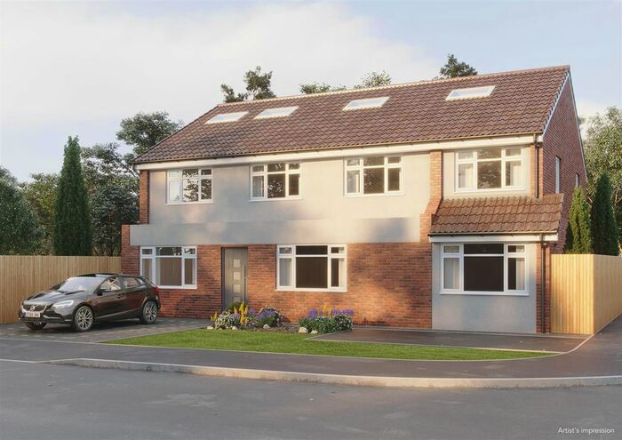 2 Bedroom Flat To Rent In Cherrywood House, Long Lane, Ickenham, UB10