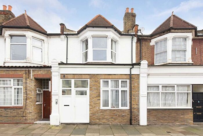 2 Bedroom Flat For Sale In Napier Road, London, N17