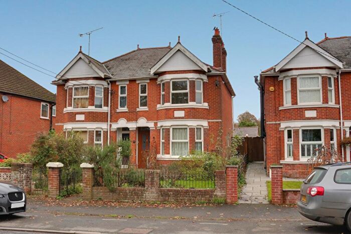 3 Bedroom Semi-Detached House For Sale In Romsey, SO51