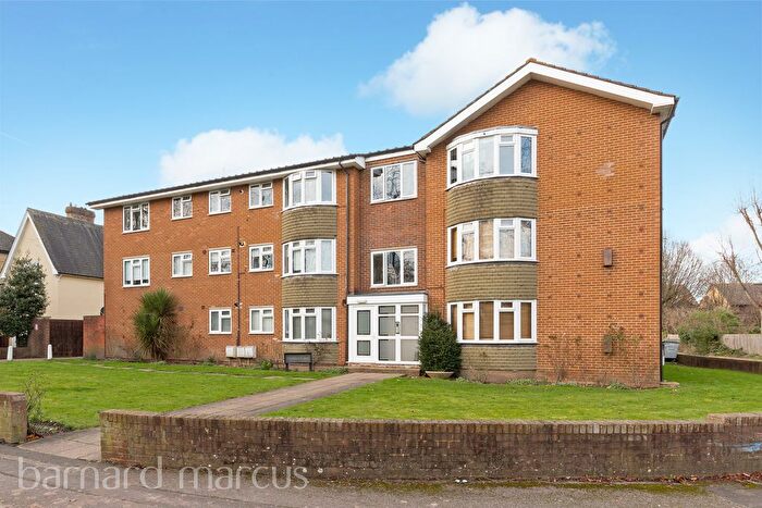 2 Bedroom Flat To Rent In The Avenue, Worcester Park, KT4