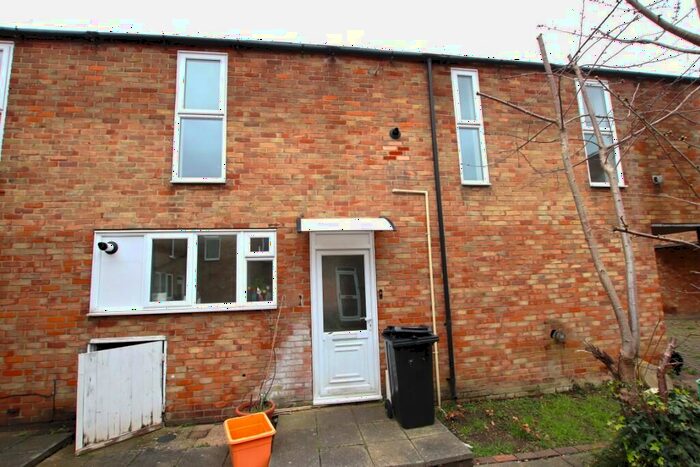 3 Bedroom End Of Terrace House To Rent In Armada Close, Basildon, Essex, SS15