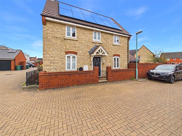 3 Bedroom Detached House For Sale In Walnut Close, Brockworth, Gloucester, Gloucestershire, GL3