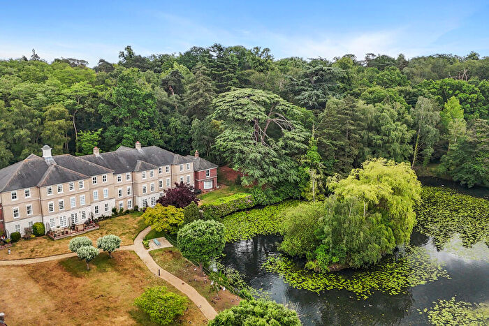 2 Bedroom Apartment For Sale In Lexden Park, Lexden, Colchester, CO3