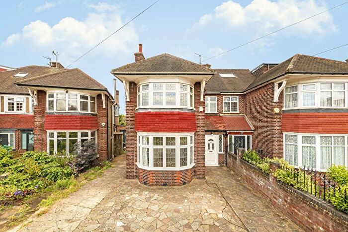 3 Bedroom Semi-Detached House To Rent In Chelmsford Square, London, NW10