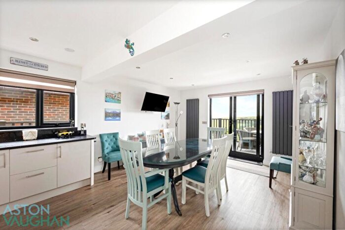 4 Bedroom Detached House For Sale In Wanderdown Road, Ovingdean, BN2
