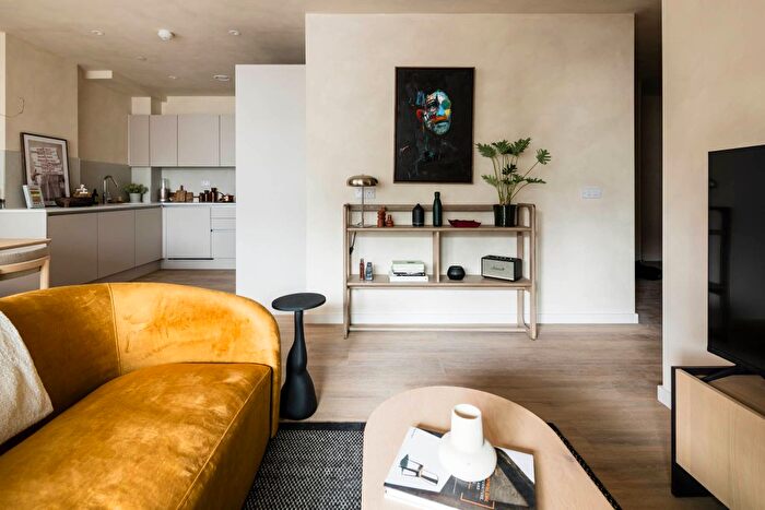 1 Bedroom Flat To Rent In Hayes, UB3