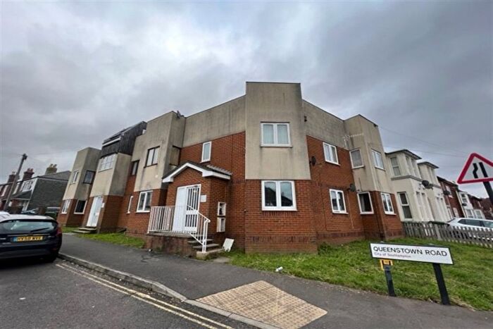 2 Bedroom Flat To Rent In Waterloo Road, Southampton, SO15