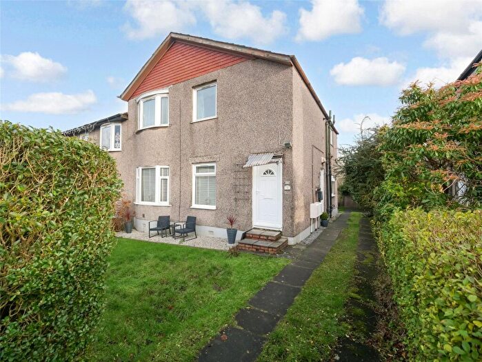 3 Bedroom Flat For Sale In Castlemilk Road, Glasgow, Glasgow City, G44