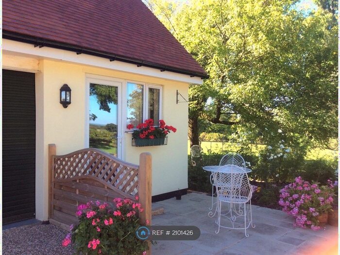 1 Bedroom Maisonette To Rent In Oak Grove Lane, St. Michaels, Tenterden, TN30