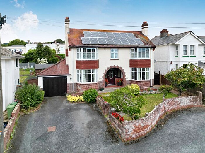 4 Bedroom Detached House For Sale In Barnsley Close, Teignmouth, TQ14