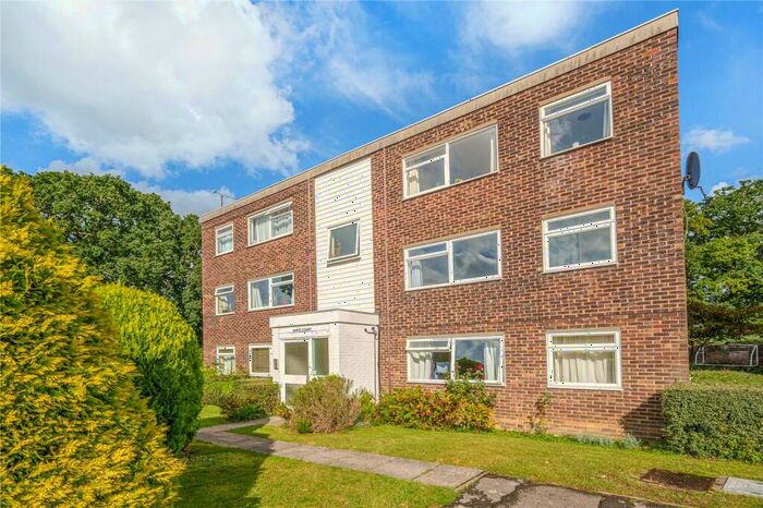 2 Bedroom Penthouse To Rent In Thornton Close, Guildford, Surrey, GU2