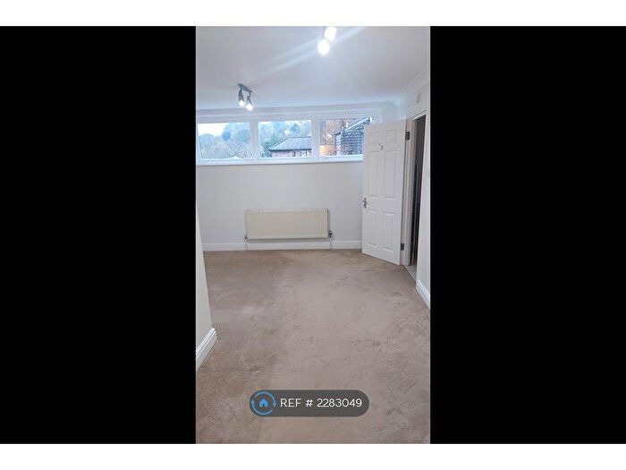 3 Bedroom Flat To Rent In Chiltern House, Harrow On The Hill, HA1