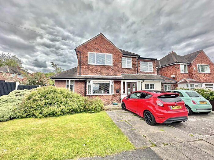 3 Bedroom Detached House For Sale In Dunnisher Road, Manchester, M23