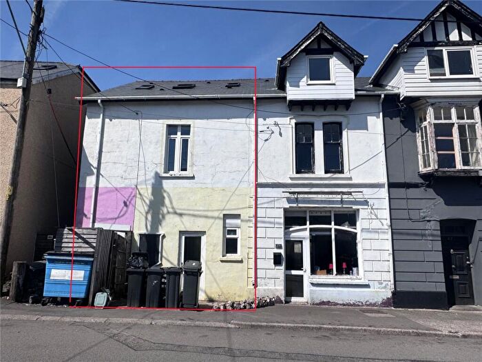 2 Bedroom End Of Terrace House For Sale In Park Street, Lower Brynamman, Ammanford, Neath Port Talbot, SA18