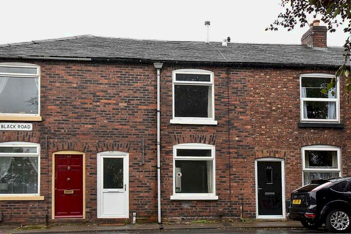 2 Bedroom House To Rent In Black Road, Macclesfield, Cheshire, SK11