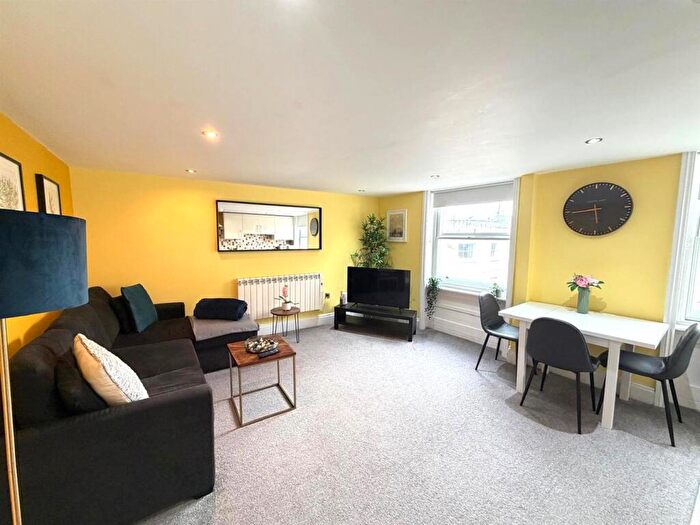 1 Bedroom Apartment To Rent In Batholomews. East Street, Brighton, BN1
