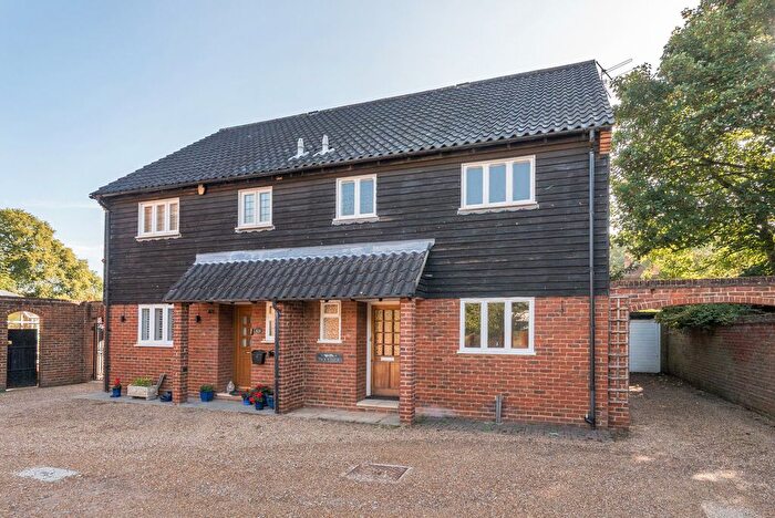 3 Bedroom Semi-Detached House For Sale In Old Manor House Mews, Shepperton, TW17