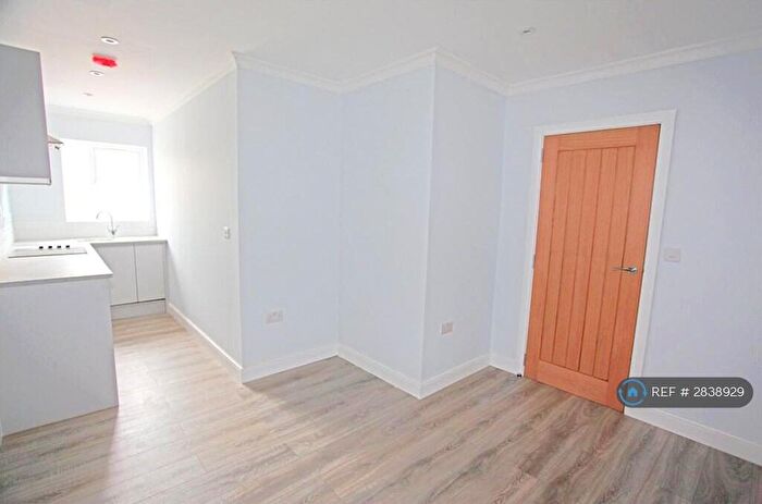 1 Bedroom Flat To Rent In Lea Bridge Road, London, E10