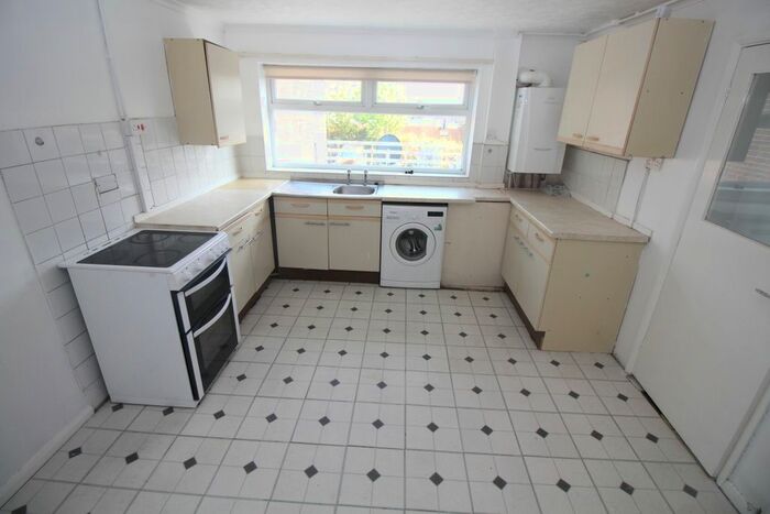 2 Bedroom Flat To Rent In Green Lane, Vicars Cross, Chester, CH3