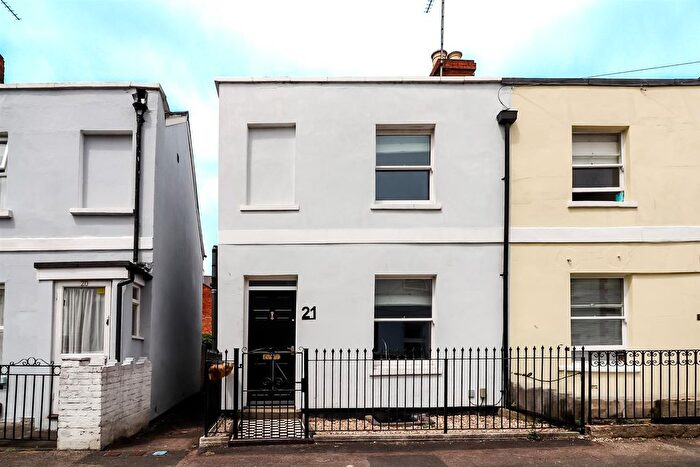 2 Bedroom Semi-Detached House To Rent In Commercial Street, Cheltenham, GL50