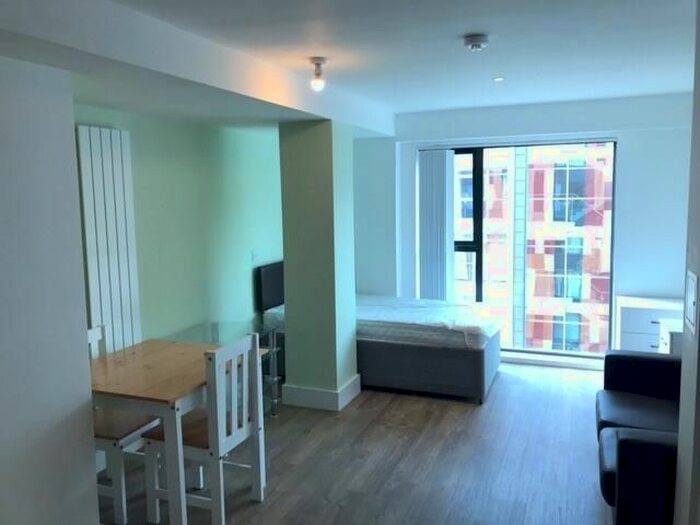 1 Bedroom Flat To Rent In Scholes Street, Oldham, OL1