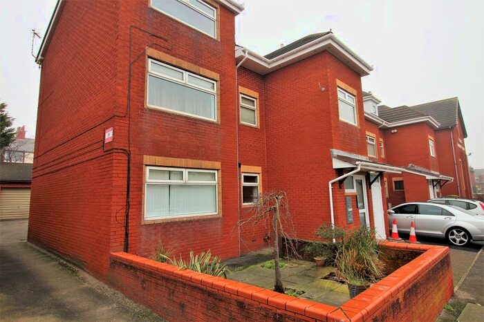 2 Bedroom Flat To Rent In Dutton Court, Blackpool, FY3
