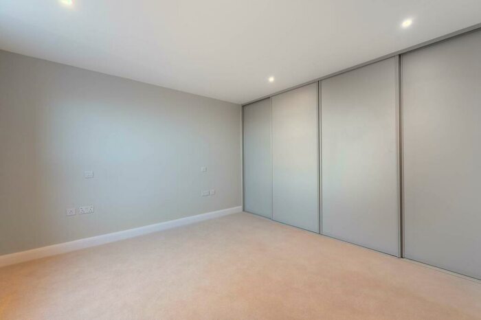 2 Bedroom Flat To Rent In Chamberlayne Road, Kensal Rise, London, NW10