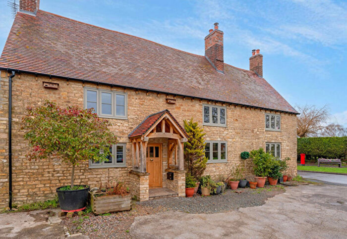 5 Bedroom Detached House For Sale In Harbury, Warwickshire, CV33