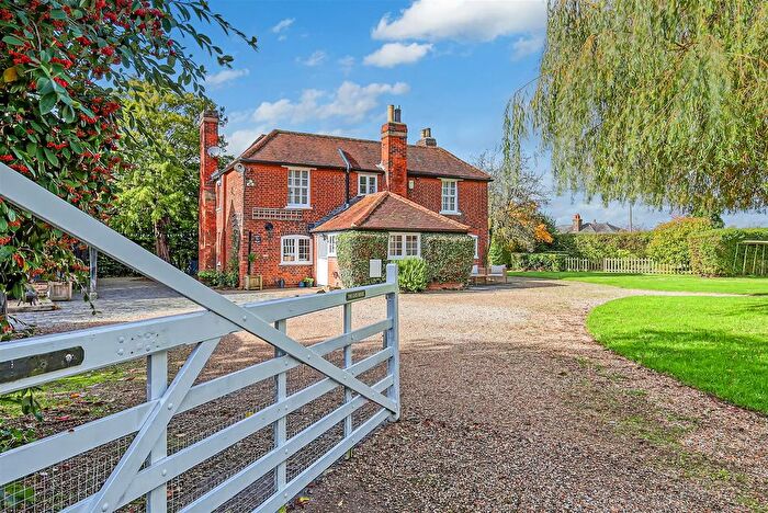 5 Bedroom Detached House For Sale In Coxtie Green Road, Pilgrims Hatch, Brentwood, CM14