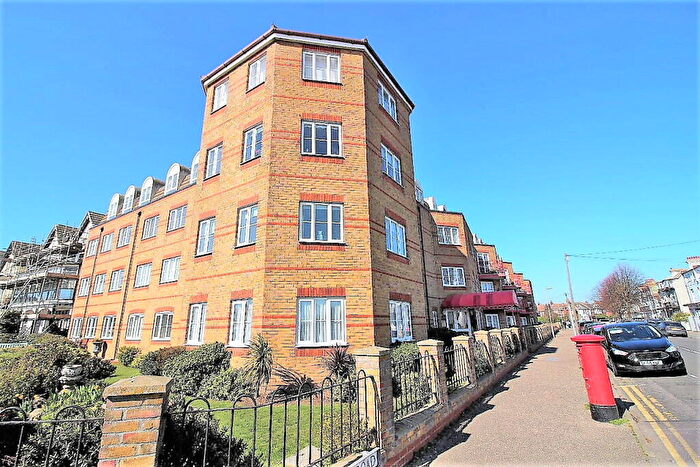 1 Bedroom Flat For Sale In Westcliff Court, Clacton On Sea, CO15