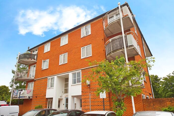 1 Bedroom Flat For Sale In Pageant Avenue, London, NW9