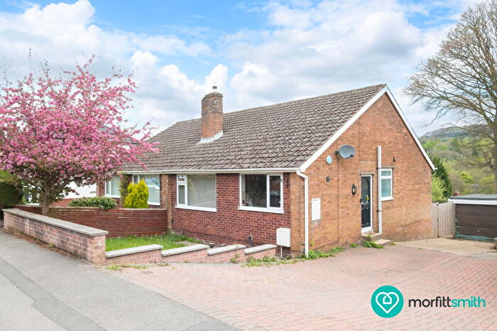 2 Bedroom Semi-Detached Bungalow For Sale In Smithy Moor Avenue, Stocksbridge, S36