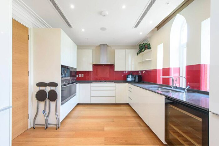 5 Bedroom Detached House To Rent In Havana Drive, Temple Fortune, London, NW11