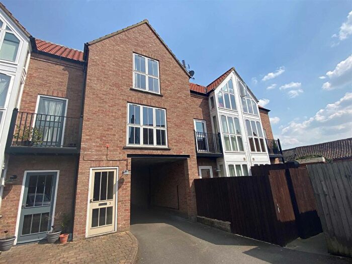 2 Bedroom Flat To Rent In Masons Yard, Market Weighton, YO43