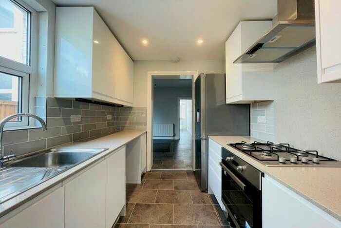 3 Bedroom Terraced House To Rent In Albany Road, Gillingham, ME7