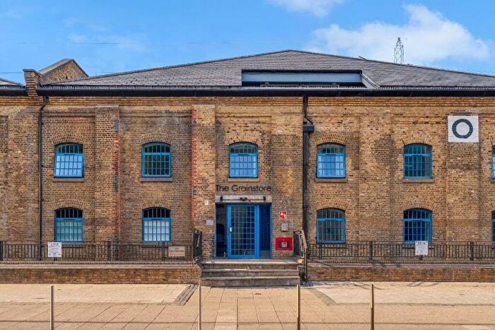 1 Bedroom Flat For Sale In The Grainstore, Royal Docks, E16