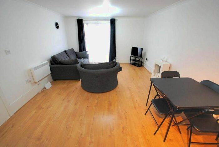 1 Bedroom Flat To Rent In Grand Union Heights, Northwick Road, Wembley, Middlesex, HA0