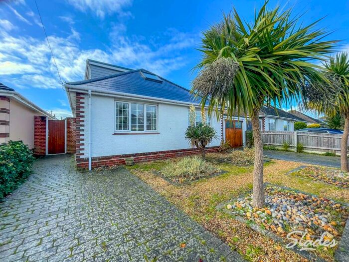 4 Bedroom Bungalow To Rent In Braemar Avenue, Hengistbury Head, Southbourne, BH6