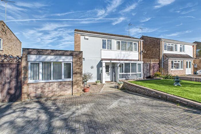 4 Bedroom Detached House For Sale In Hardwick Road, Wellingborough, NN8