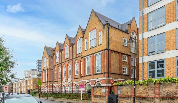 1 Bedroom Flat For Sale In Chaplin House, Shepperton Road, N1