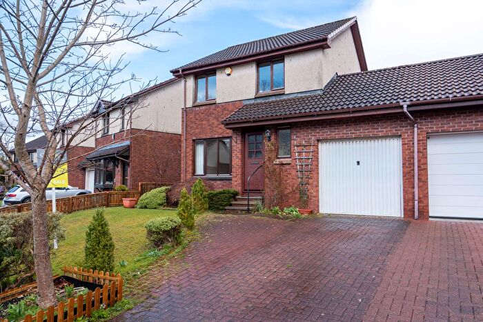 3 Bedroom Detached House For Sale In Kaims Brae, Livingston, EH54