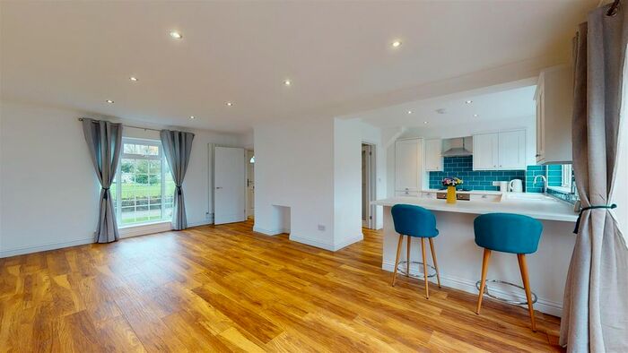 4 Bedroom Property To Rent In Gainsborough Close, Folkestone CT19