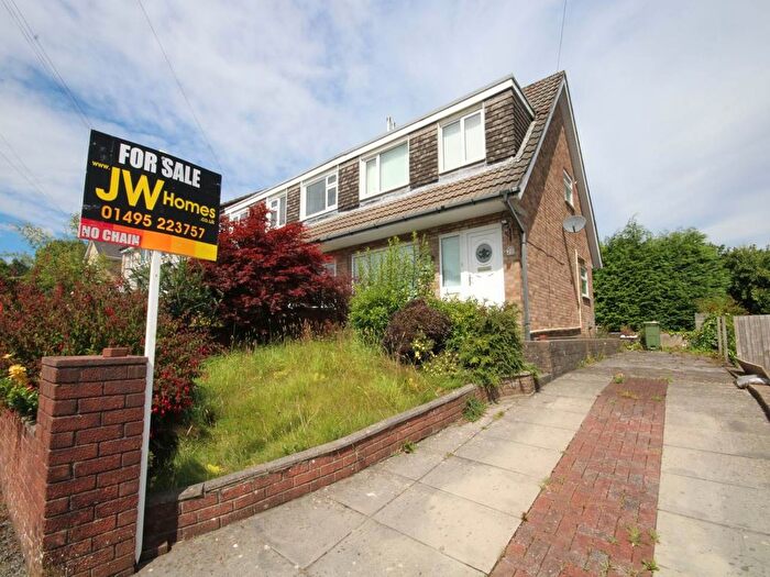 3 Bedroom Property For Sale In Fairways, Bargoed, CF81