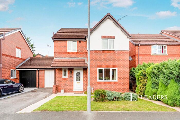 3 Bedroom Link Detached House To Rent In Poppy Field Drive, Penyffordd, CH4
