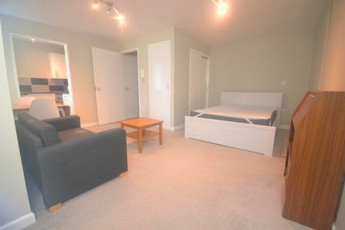 1 Bedroom Studio To Rent In Douglas Court, Hartsbourne Road, Reading, Berkshire RG6