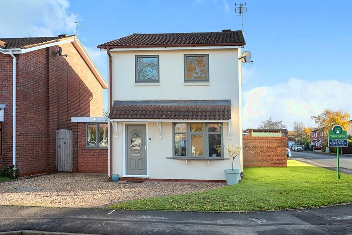 3 Bedroom Detached House For Sale In Cunningham Road, Perton, Wolverhampton, Staffordshire, WV6