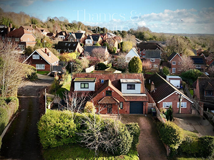 5 Bedroom Detached House For Sale In Chain Free, Sqft Derehams Lane, Loudwater, High Wycombe, Buckinghamshire, HP10