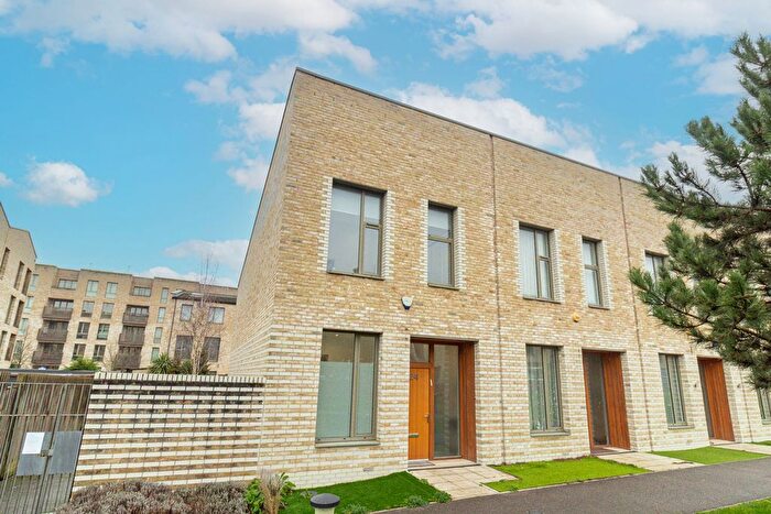 3 Bedroom End Terrace House For Sale In Fry Lane, Edgware, HA8