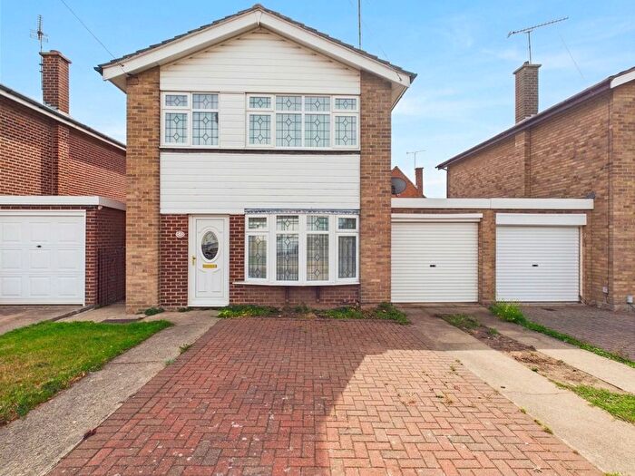 3 Bedroom Property For Sale In The Sorrells, Stanford-Le-Hope, SS17